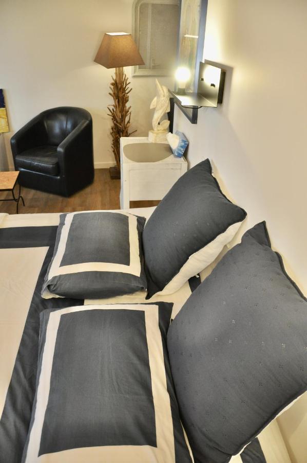 Les Chambres Tropeziennes Sanary-sur-Mer Ngoại thất bức ảnh
